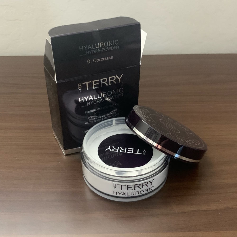 NWB By Terry Hyaluronic Acid Loose Setting Powder in Translucent